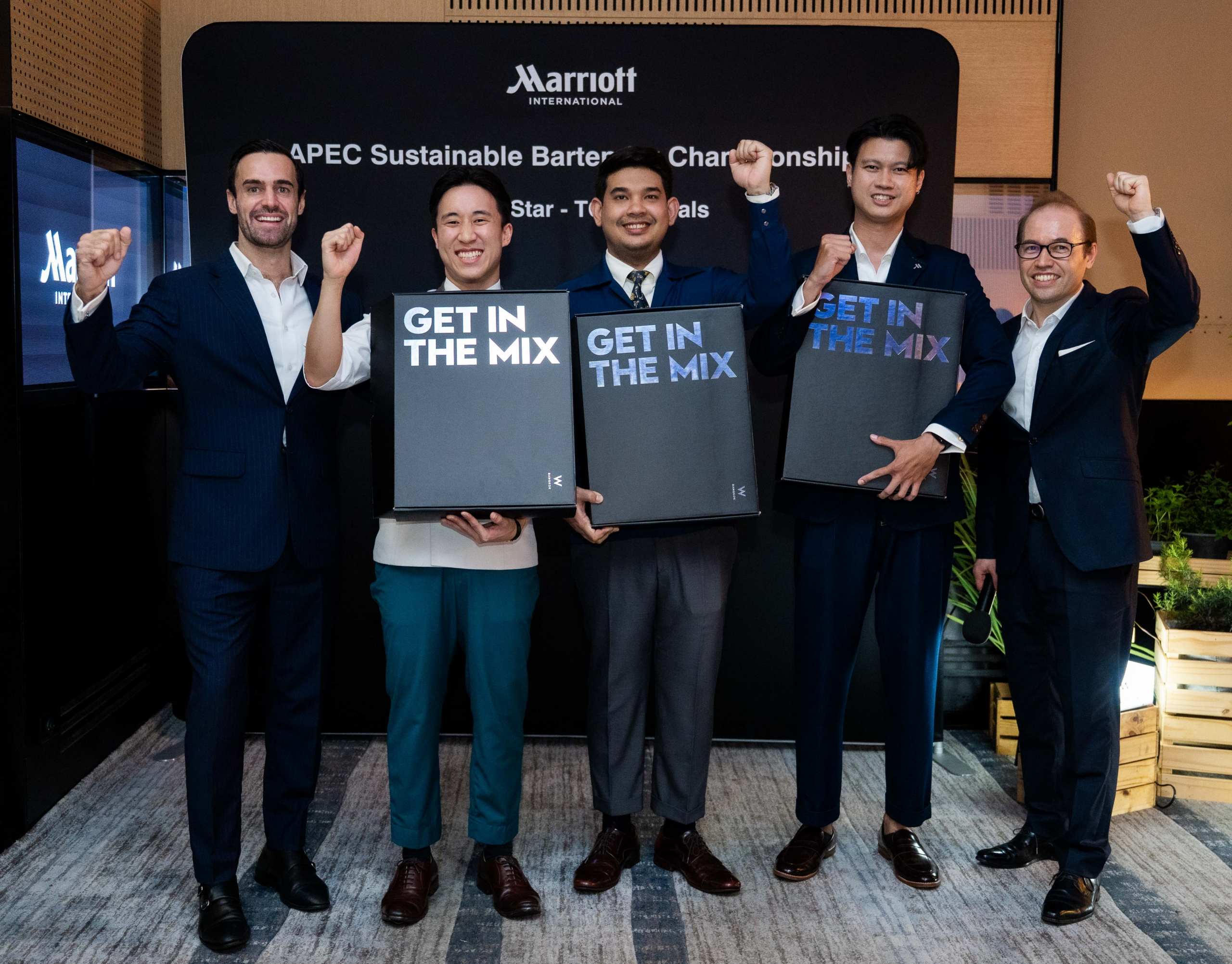สุดยอดบาร์เทนเดอร์สายสร้างสรรค์และยั่งยืน คว้าชัยบนเวที APEC Sustainable Bartender Championship 2569 รอบ TCLM